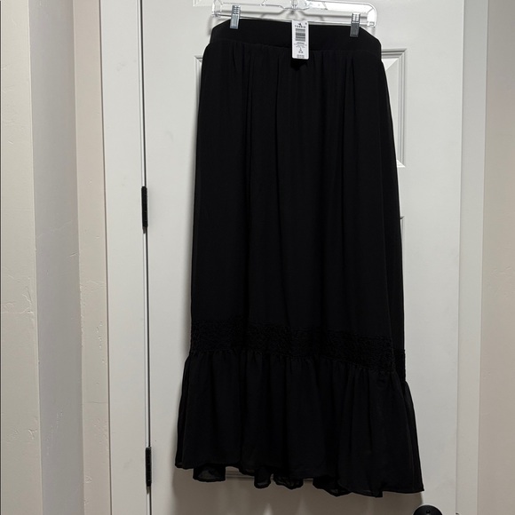Torrid Black Maxi Skirt - Picture 1 of 4